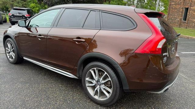 used 2018 Volvo V60 Cross Country car, priced at $13,450
