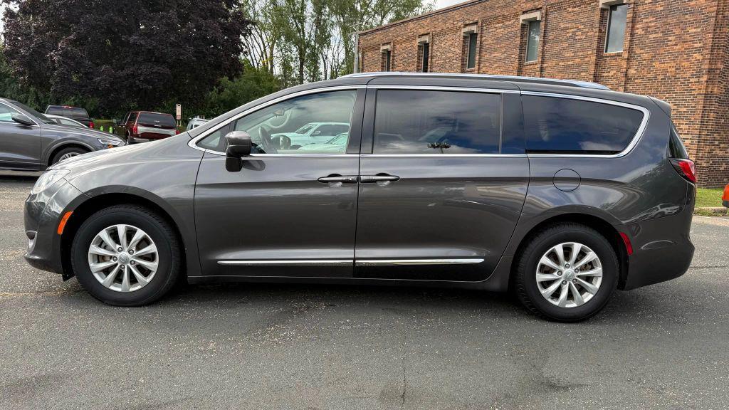 used 2018 Chrysler Pacifica car, priced at $10,950