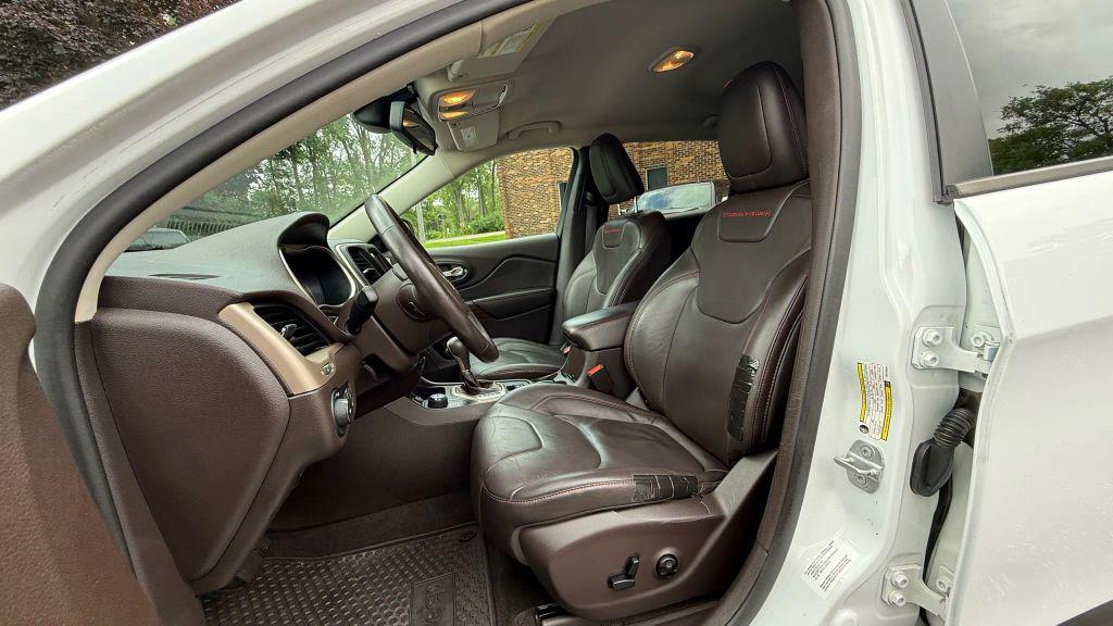 used 2014 Jeep Cherokee car, priced at $11,450