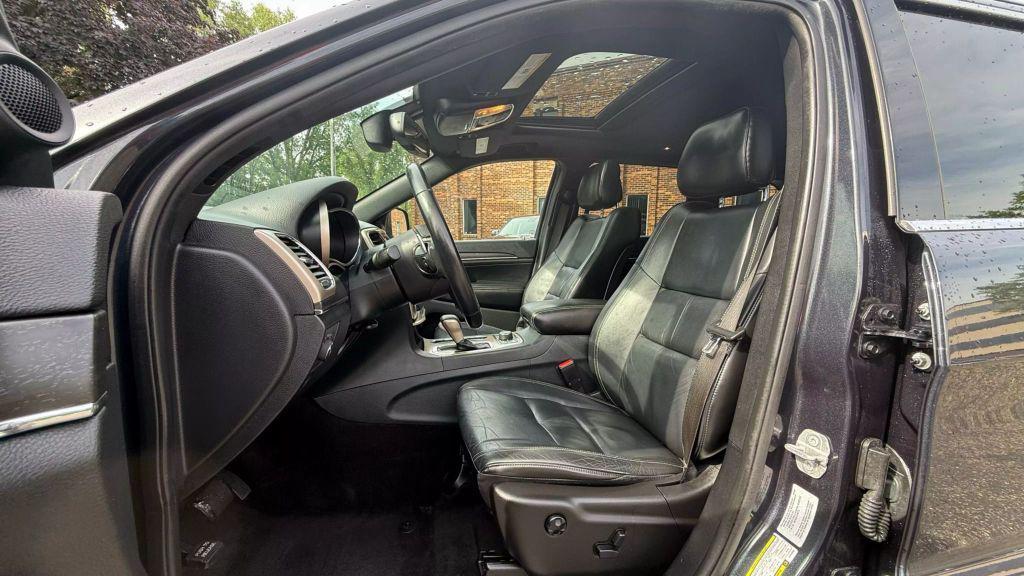 used 2016 Jeep Grand Cherokee car, priced at $10,950