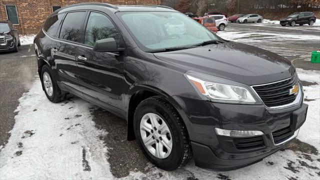 used 2015 Chevrolet Traverse car, priced at $7,450