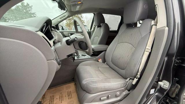 used 2015 Chevrolet Traverse car, priced at $7,450