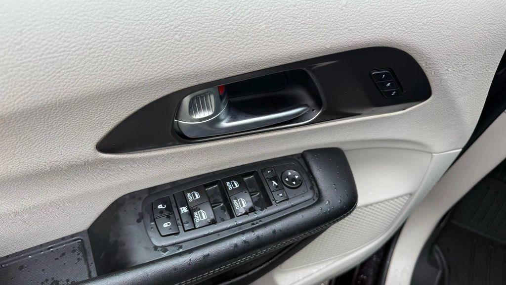 used 2018 Chrysler Pacifica car, priced at $12,950