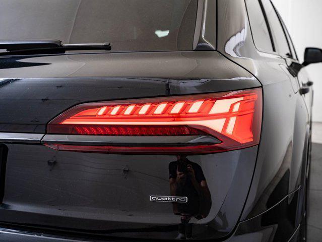 new 2025 Audi Q7 car, priced at $66,998