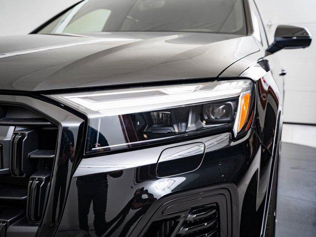 new 2025 Audi Q7 car, priced at $66,998