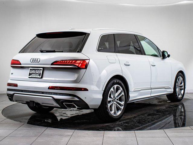 new 2025 Audi Q7 car, priced at $76,998