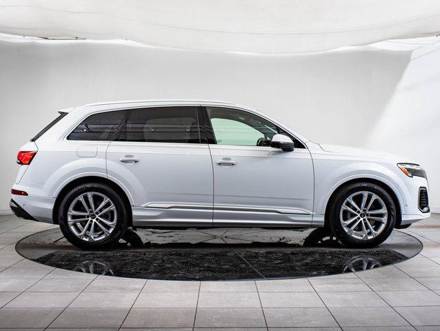 new 2025 Audi Q7 car, priced at $76,998