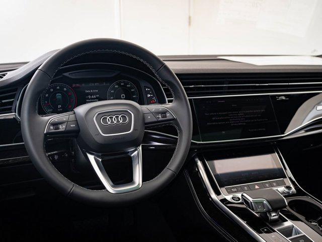 new 2025 Audi Q7 car, priced at $69,598