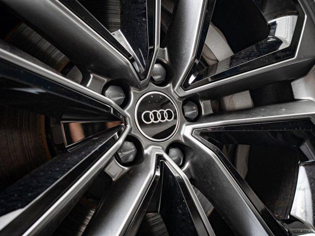 new 2025 Audi Q7 car, priced at $72,998