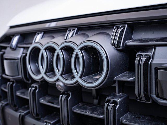 new 2025 Audi Q7 car, priced at $72,998