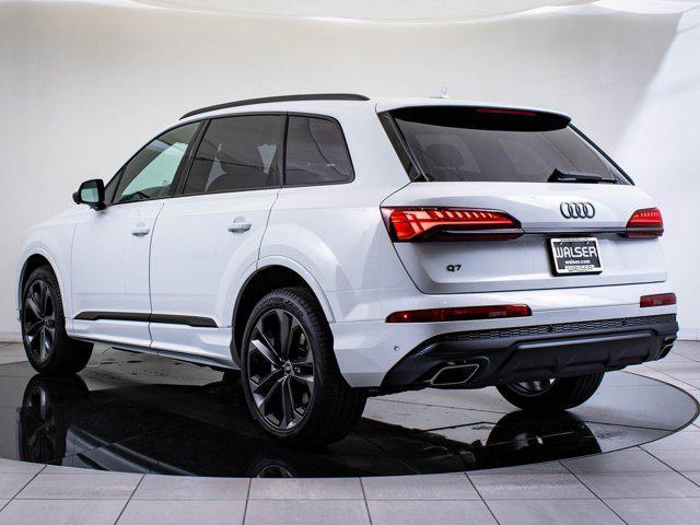 new 2025 Audi Q7 car, priced at $75,998