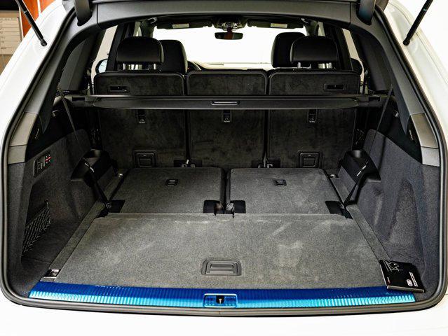 new 2026 Audi Q7 car, priced at $70,998