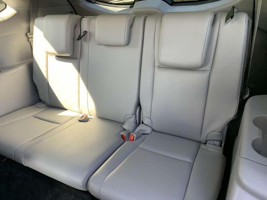 used 2019 Toyota Highlander car, priced at $29,243