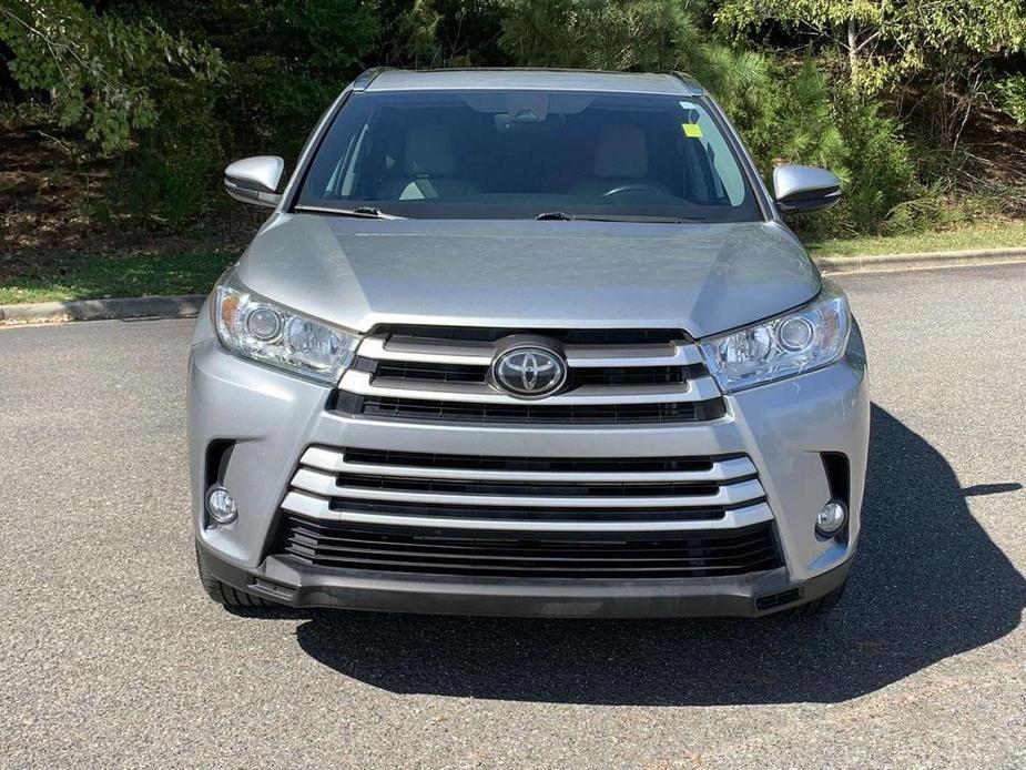 used 2019 Toyota Highlander car, priced at $29,243