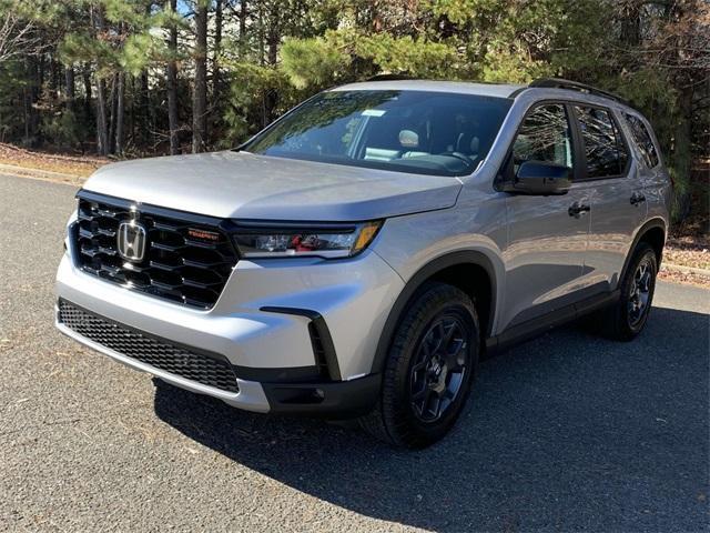 new 2025 Honda Pilot car, priced at $50,795