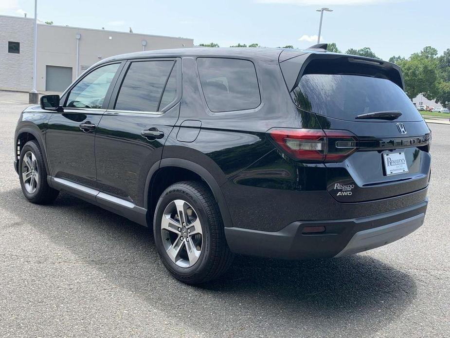 new 2025 Honda Pilot car, priced at $47,425