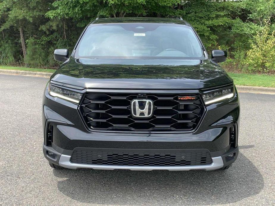 new 2025 Honda Pilot car, priced at $50,975