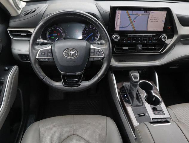 used 2020 Toyota Highlander Hybrid car, priced at $31,718