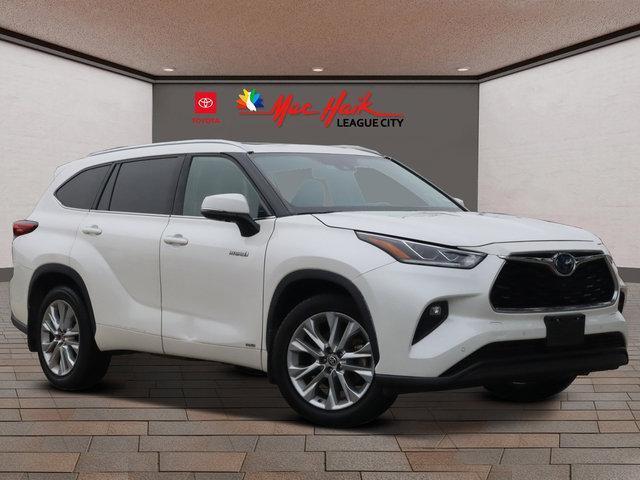 used 2020 Toyota Highlander Hybrid car, priced at $31,718