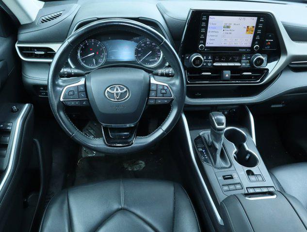 used 2020 Toyota Highlander car, priced at $30,991