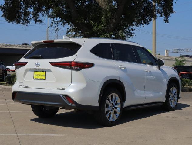 used 2020 Toyota Highlander car, priced at $27,982