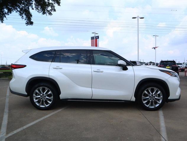 used 2020 Toyota Highlander car, priced at $27,982