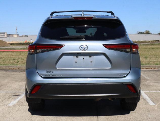 used 2021 Toyota Highlander car, priced at $33,258