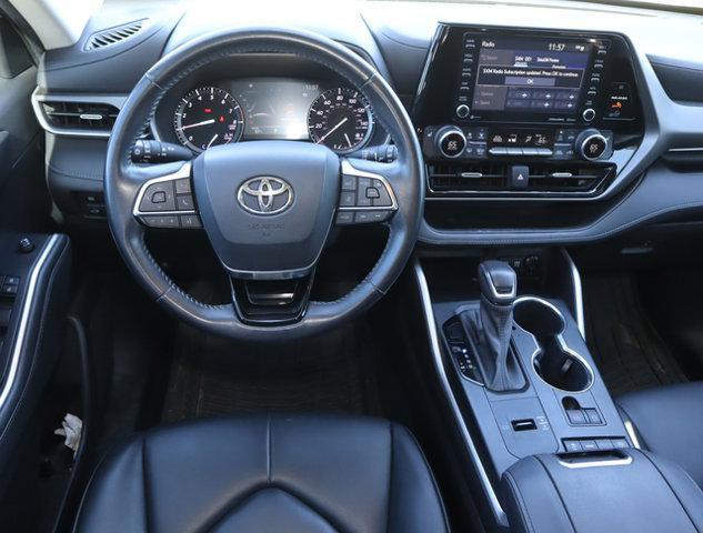 used 2021 Toyota Highlander car, priced at $33,258