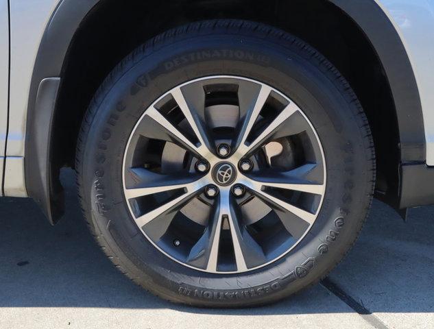 used 2018 Toyota Highlander car, priced at $19,904