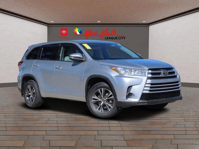 used 2018 Toyota Highlander car, priced at $22,674