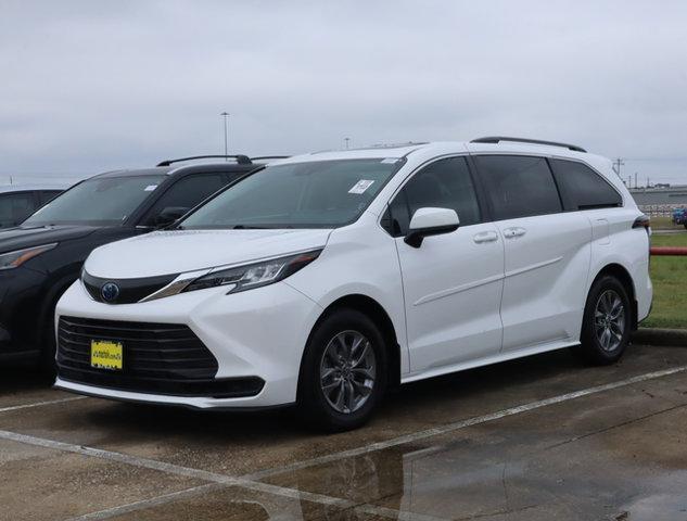 used 2023 Toyota Sienna car, priced at $45,098