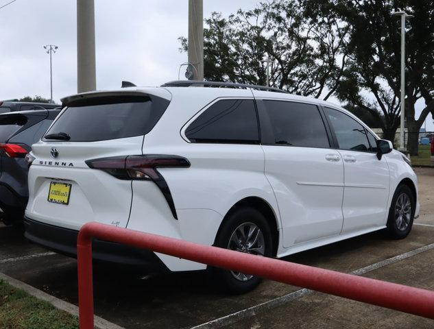 used 2023 Toyota Sienna car, priced at $45,098