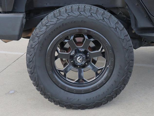 used 2015 Jeep Wrangler Unlimited car, priced at $18,950