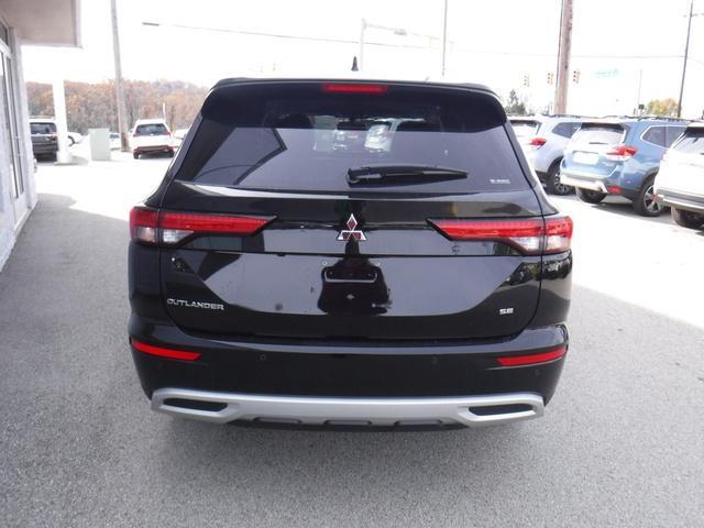 new 2024 Mitsubishi Outlander car, priced at $35,795