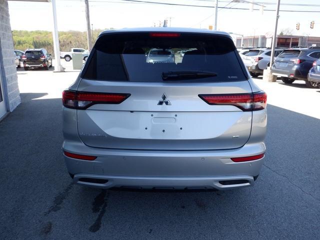 new 2024 Mitsubishi Outlander car, priced at $35,865