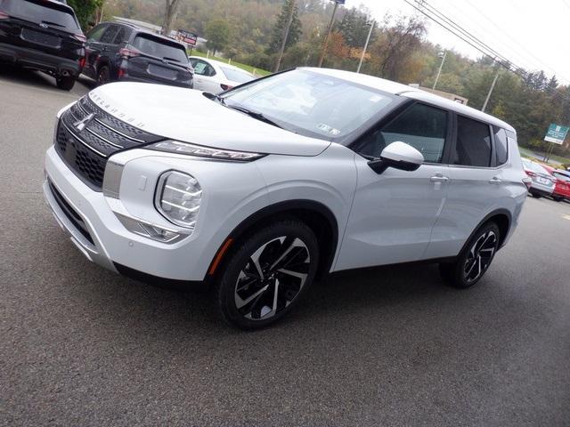 new 2024 Mitsubishi Outlander car, priced at $36,015