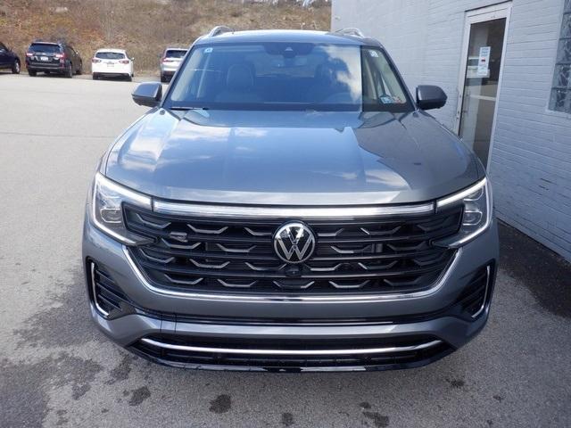 new 2025 Volkswagen Atlas car, priced at $54,420