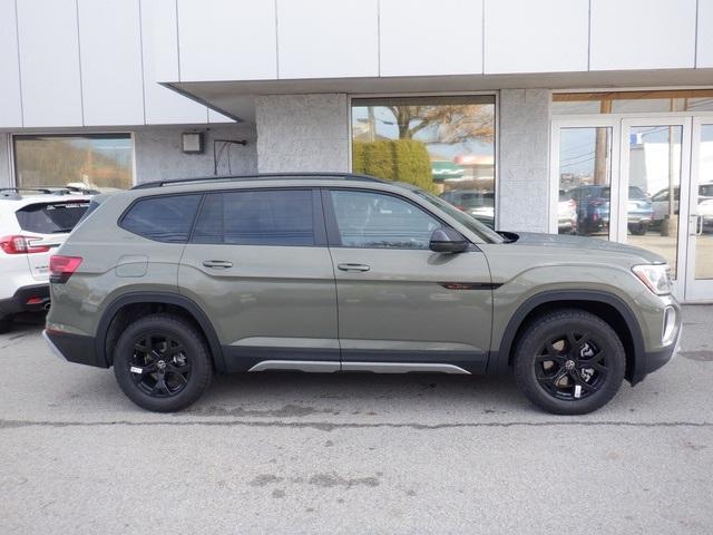 new 2025 Volkswagen Atlas car, priced at $47,308