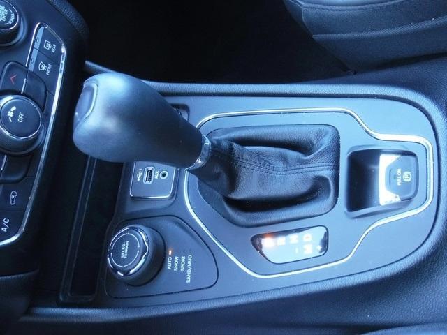 used 2020 Jeep Cherokee car, priced at $20,754