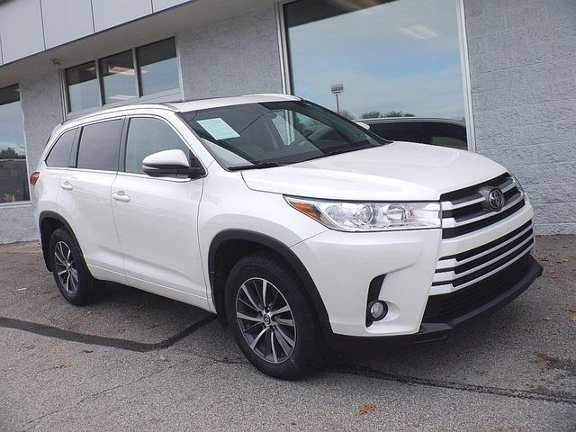 used 2018 Toyota Highlander car, priced at $24,225