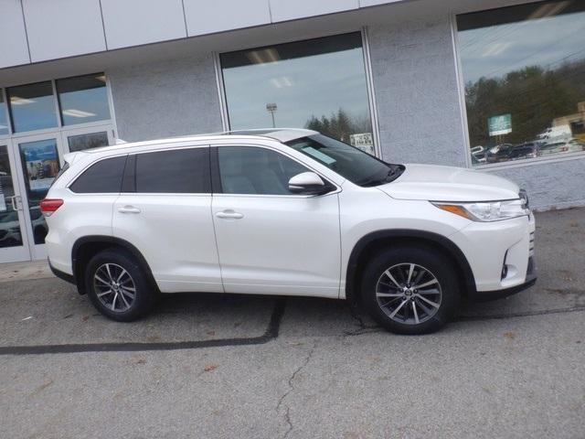 used 2018 Toyota Highlander car, priced at $24,225