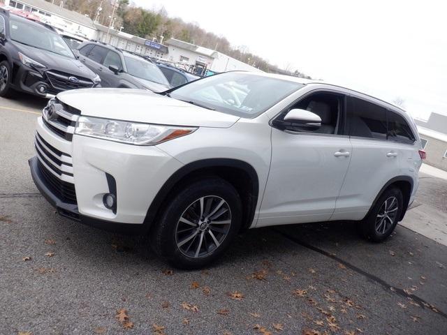 used 2018 Toyota Highlander car, priced at $24,225