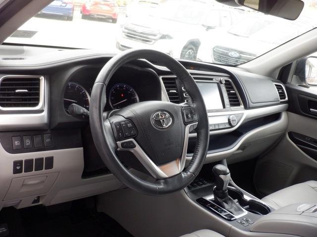 used 2018 Toyota Highlander car, priced at $24,225