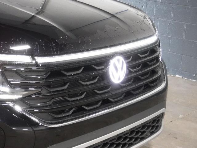 new 2025 Volkswagen Atlas Cross Sport car, priced at $44,475