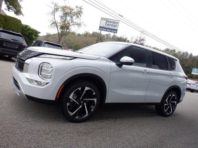 new 2024 Mitsubishi Outlander car, priced at $36,015