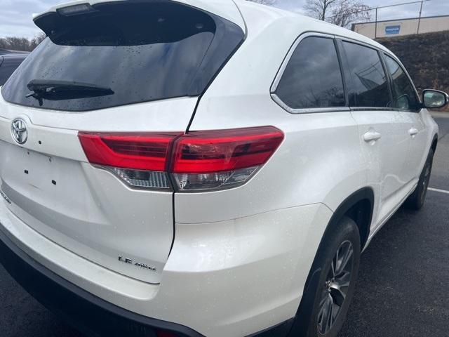 used 2018 Toyota Highlander car, priced at $25,405