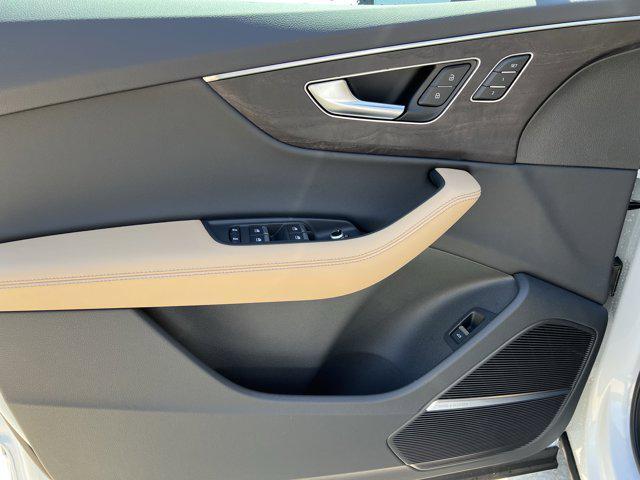 new 2025 Audi Q7 car, priced at $77,750