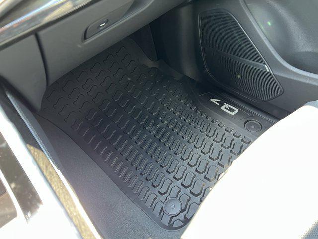 new 2025 Audi Q7 car, priced at $76,350
