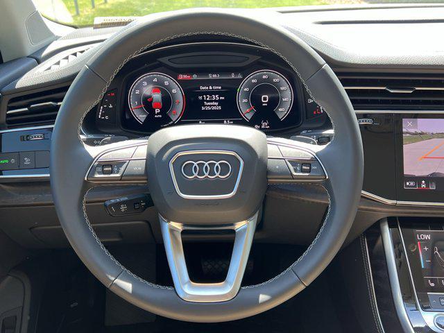 new 2025 Audi Q7 car, priced at $77,750