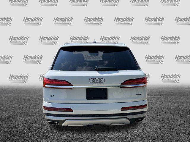 new 2025 Audi Q7 car, priced at $77,080